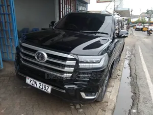 Toyota Land Cruiser 2010 Black