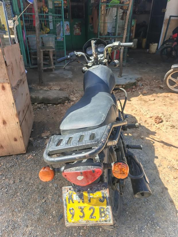 Bajaj Boxer 125 2022 Black - thumbnail 3