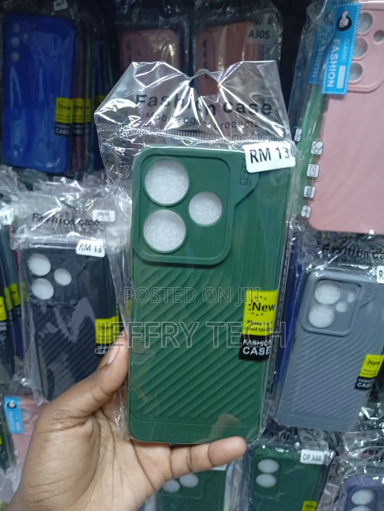 Rm 13c Modern, Non-Slip Diagonal Wavy Stripe Pattern Case