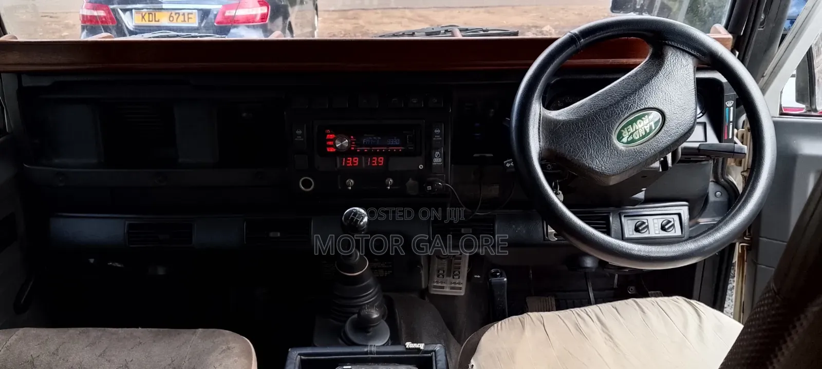 Land Rover Defender 2001 White