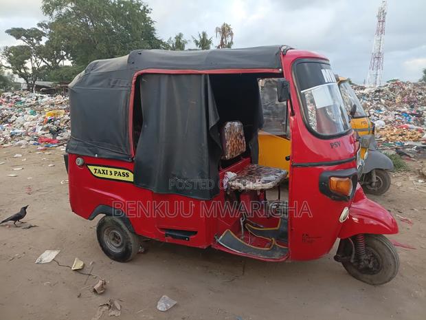 New Piaggio 2022 Red - thumbnail 6