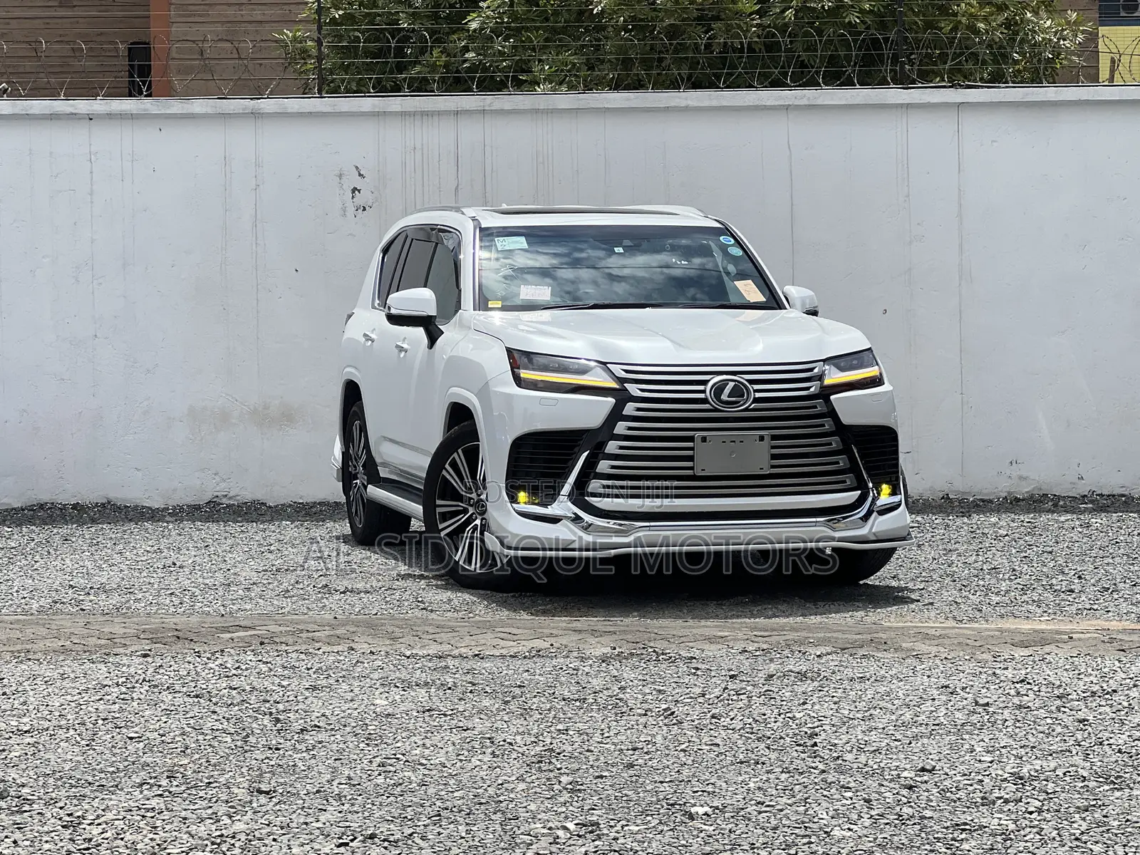 Lexus LX 600 2023 White
