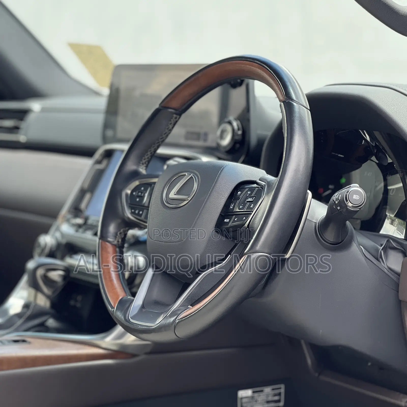 Lexus LX 600 2023 White