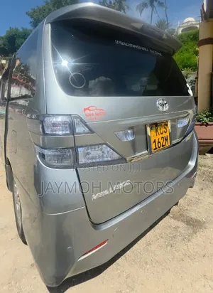 Toyota Alphard 2013 Silver