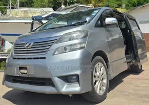 Toyota Alphard 2013 Silver