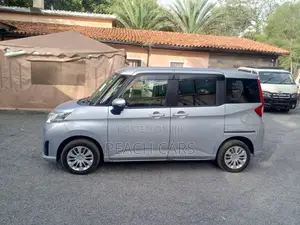 Toyota Roomy 2018 Silver