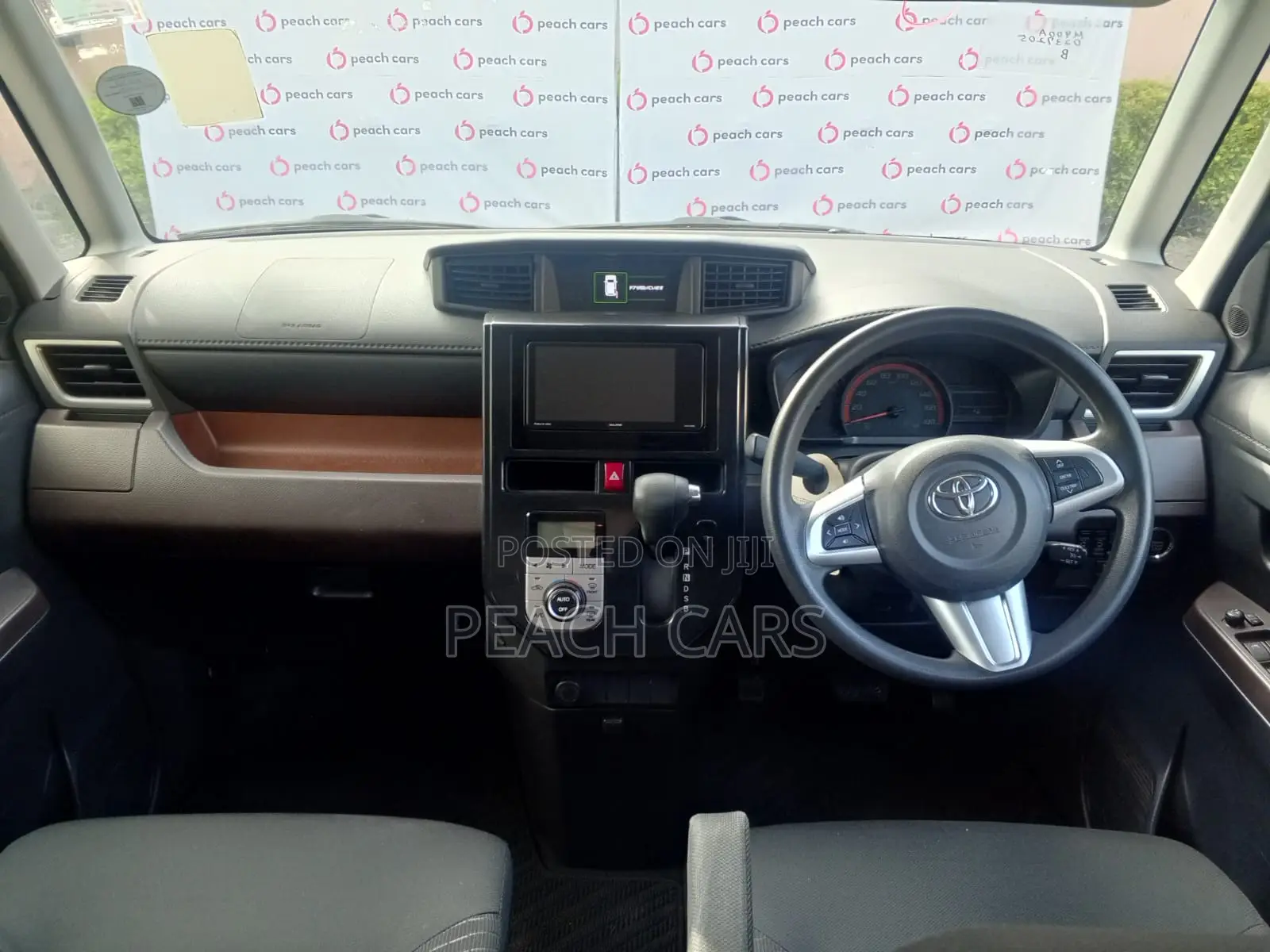 Toyota Roomy 2018 Silver