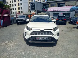 Toyota RAV4 2019 White