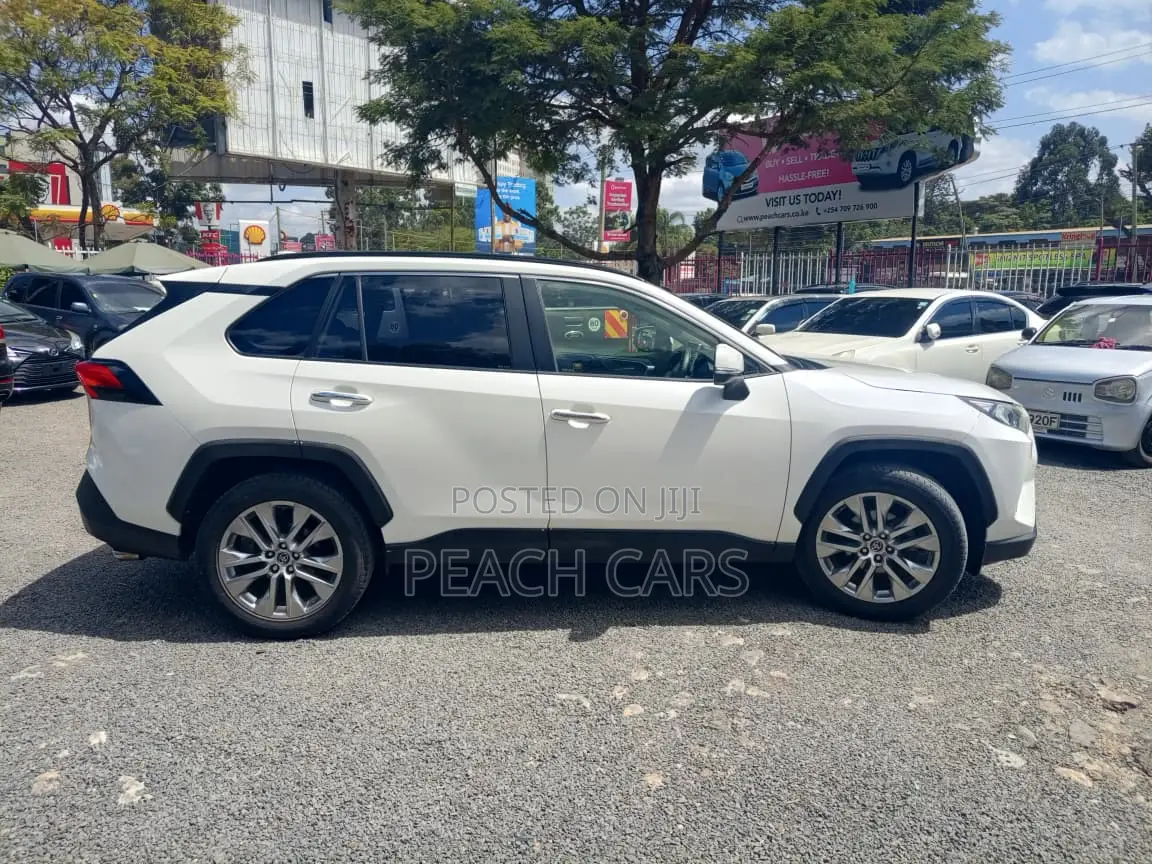 Toyota RAV4 2019 White