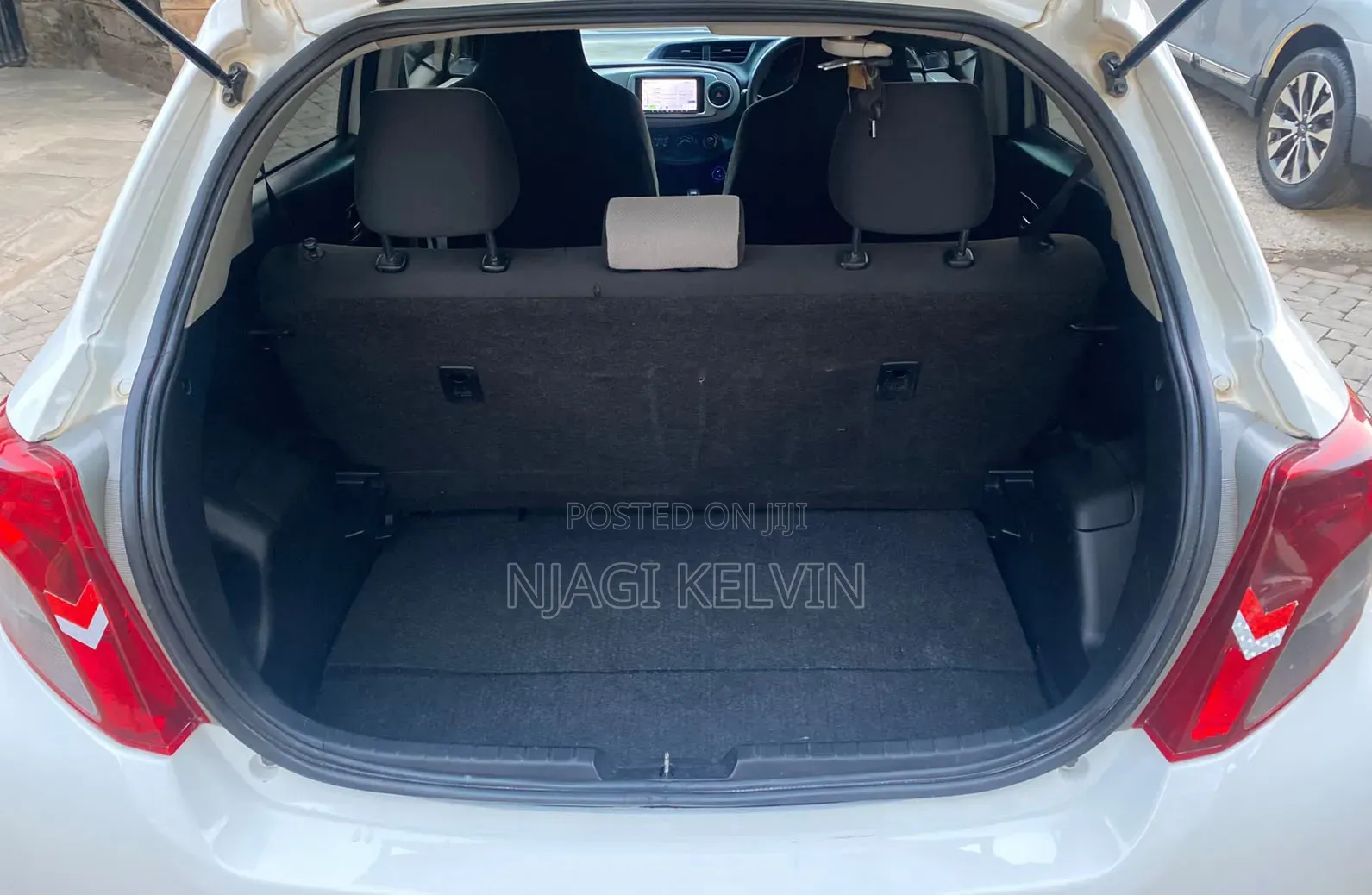 Toyota Vitz 2013 White