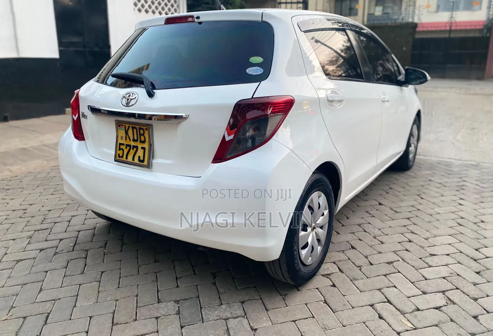 Toyota Vitz 2013 White