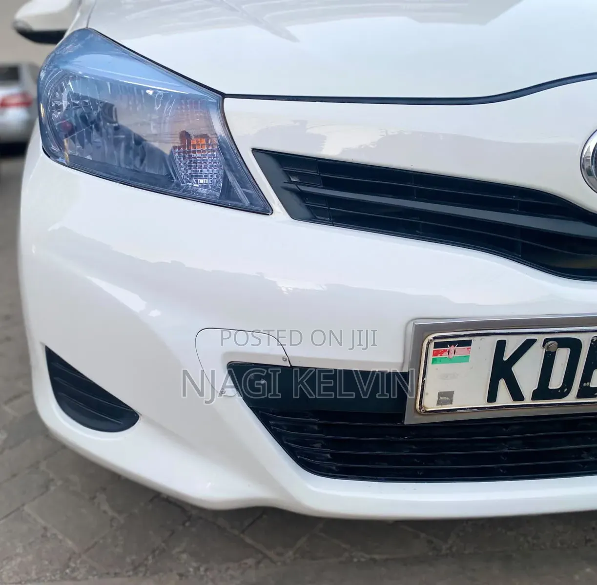Toyota Vitz 2013 White