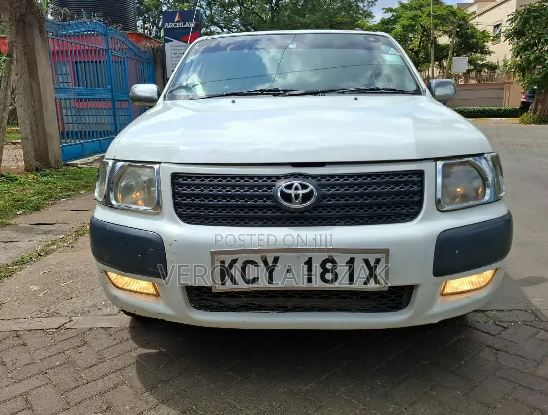 Toyota Succeed SV Premium 2014 White