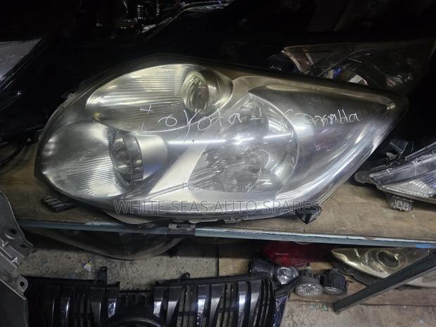 Auris 2008 Headlight