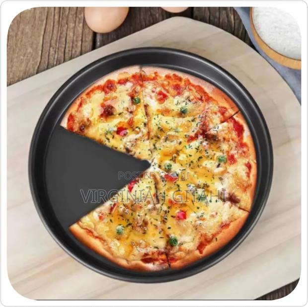 Non Stick Perforated Pizza Pan Measurements *31 CMS Diameter