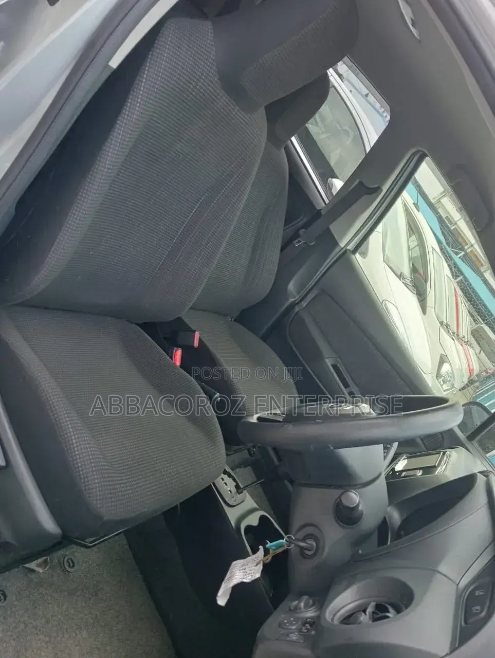 Toyota Vitz 2019 Silver