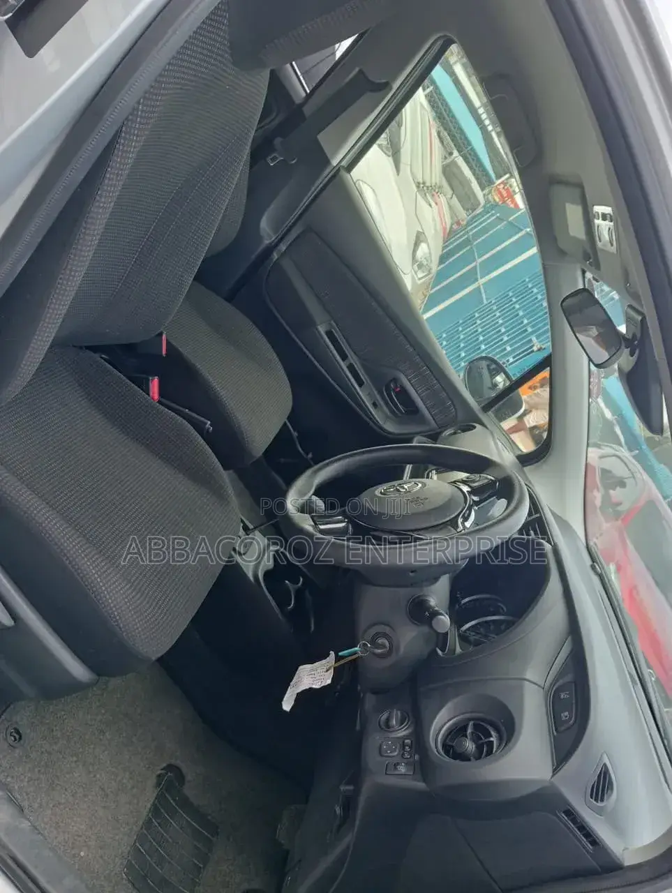 Toyota Vitz 2019 Silver