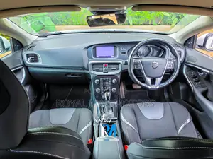 Volvo V40 2018 White
