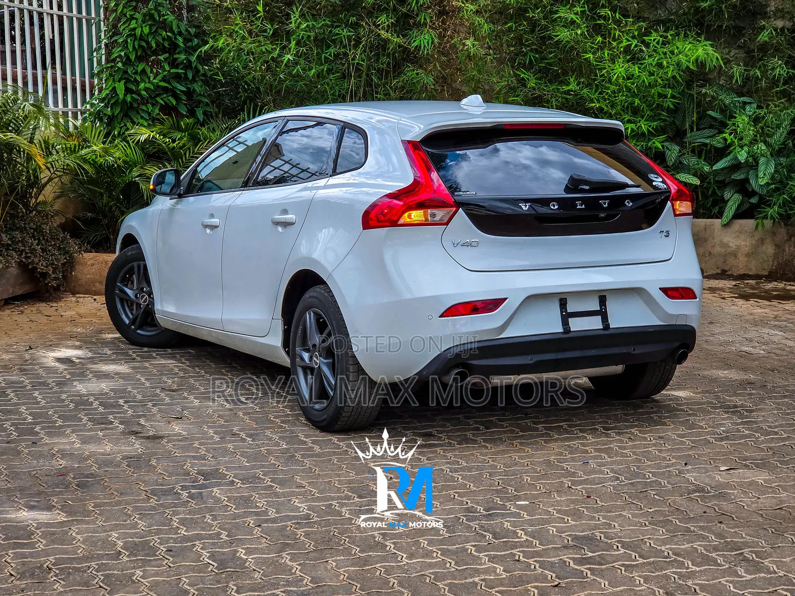 Volvo V40 2018 White