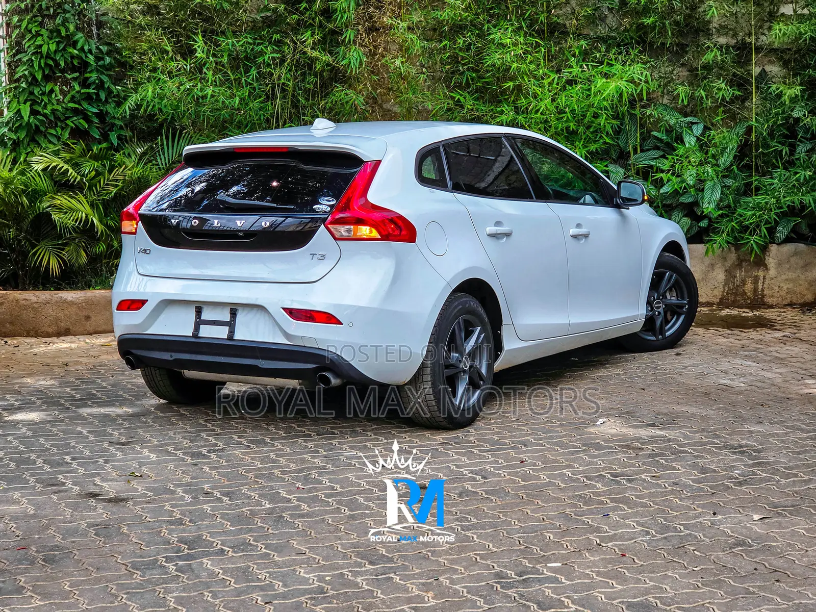 Volvo V40 2018 White