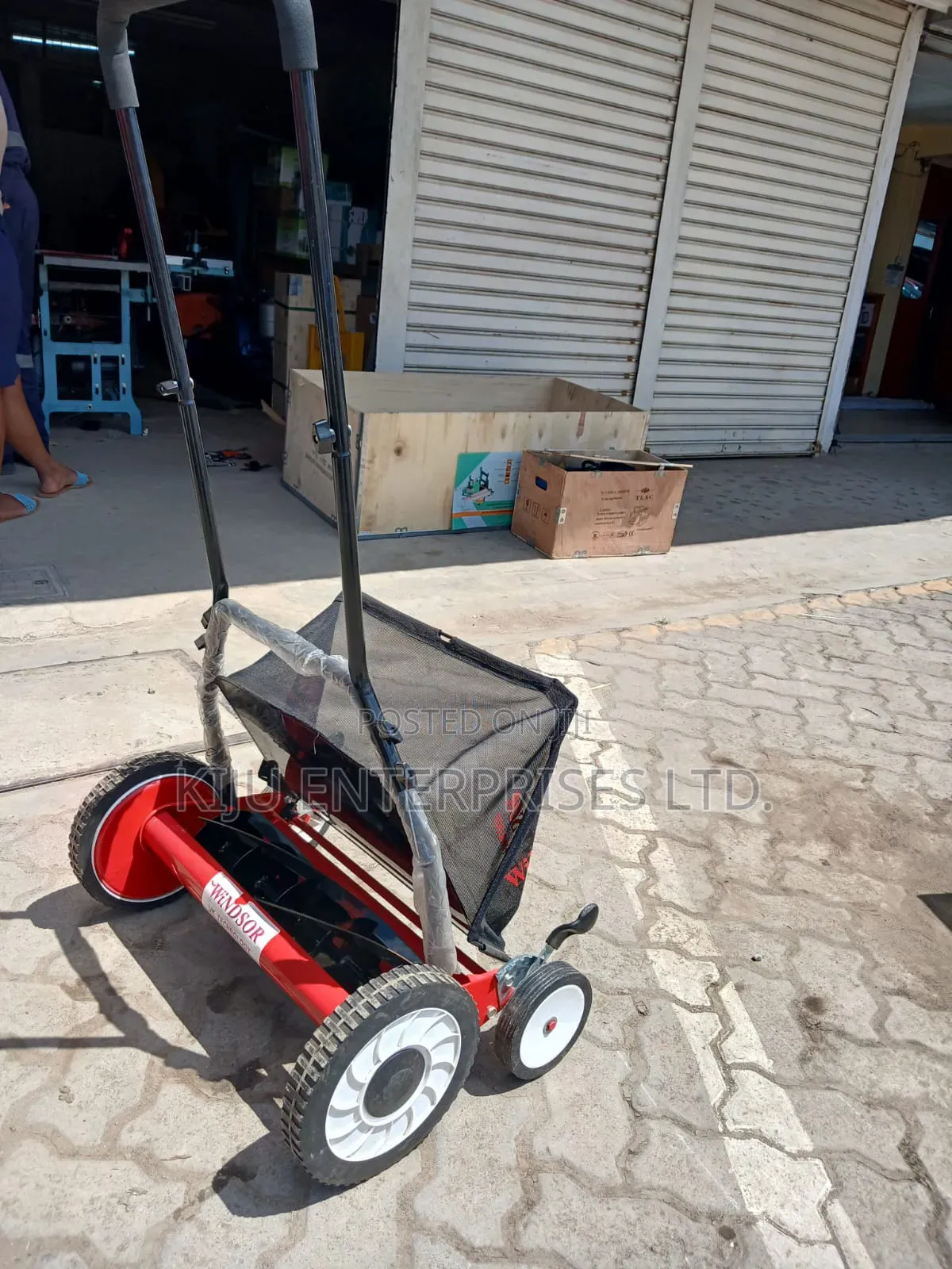 18 Inch Windsor Manual Lawn Mower for Sale