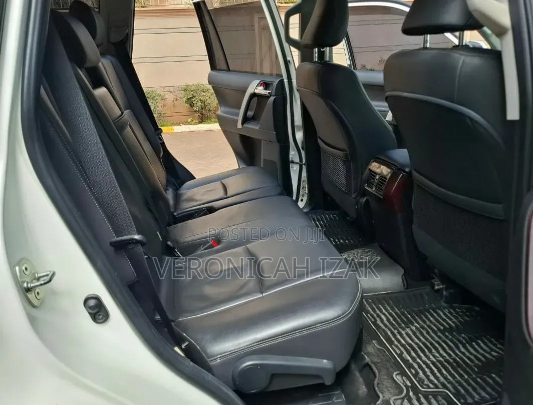 Toyota Land Cruiser Prado 2015 White
