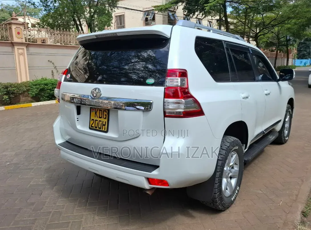 Toyota Land Cruiser Prado 2015 White