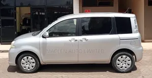 Toyota Sienta 2014 Silver