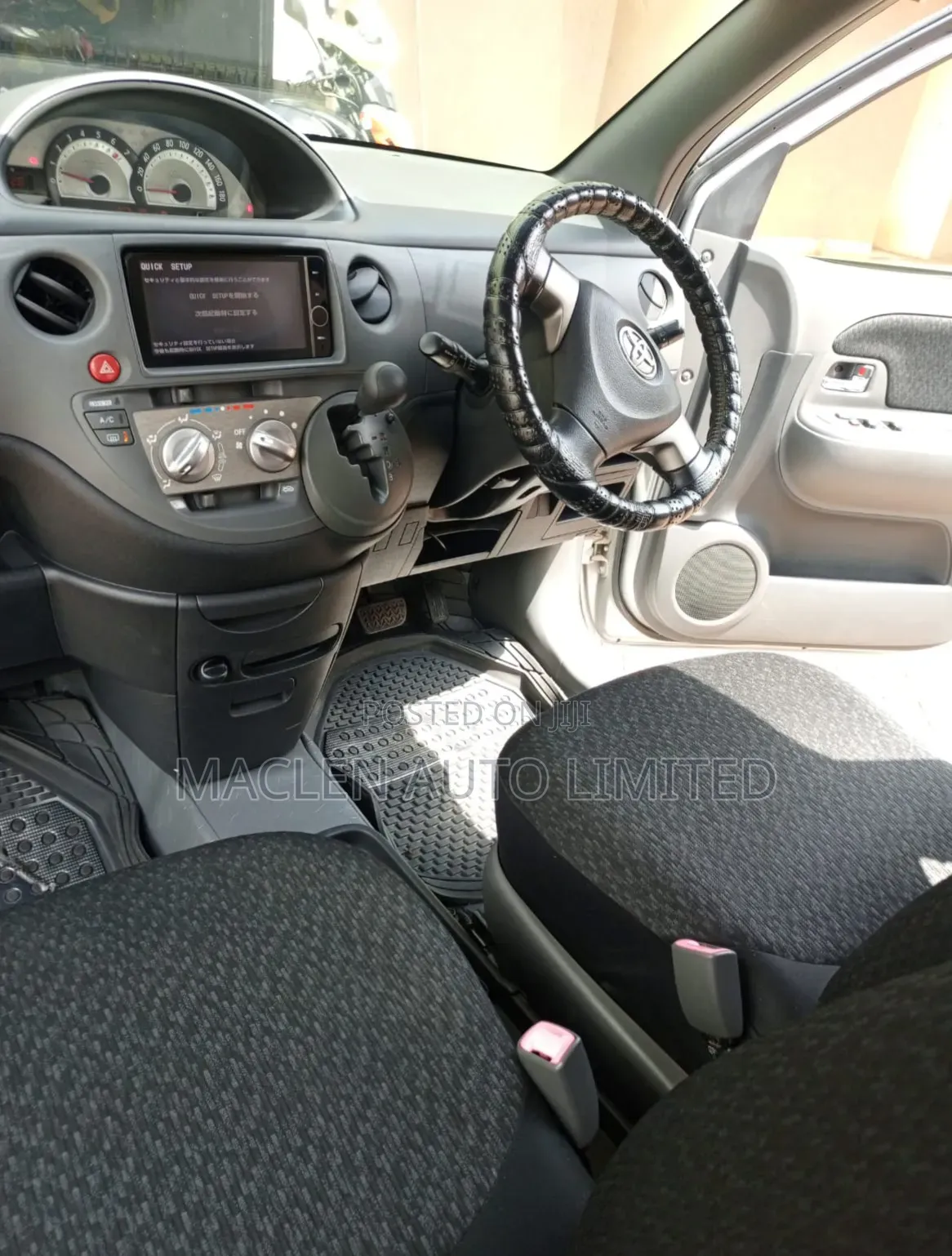 Toyota Sienta 2014 Silver