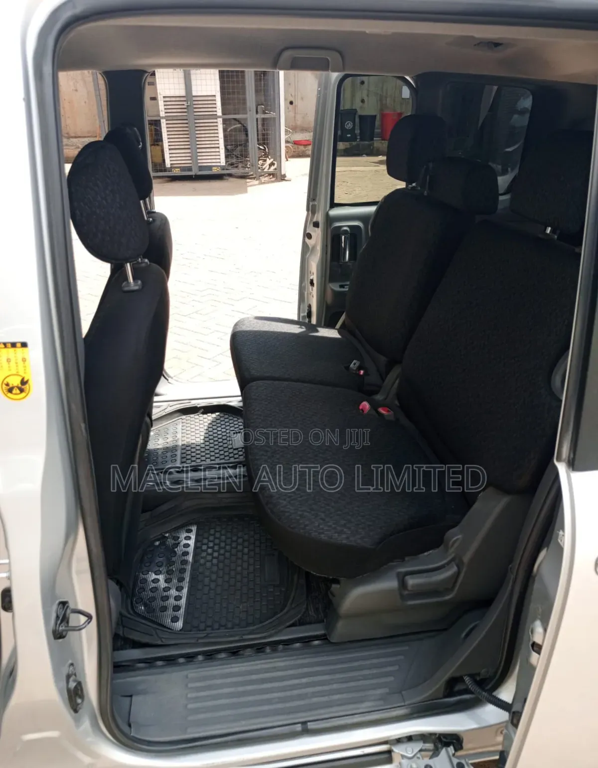 Toyota Sienta 2014 Silver
