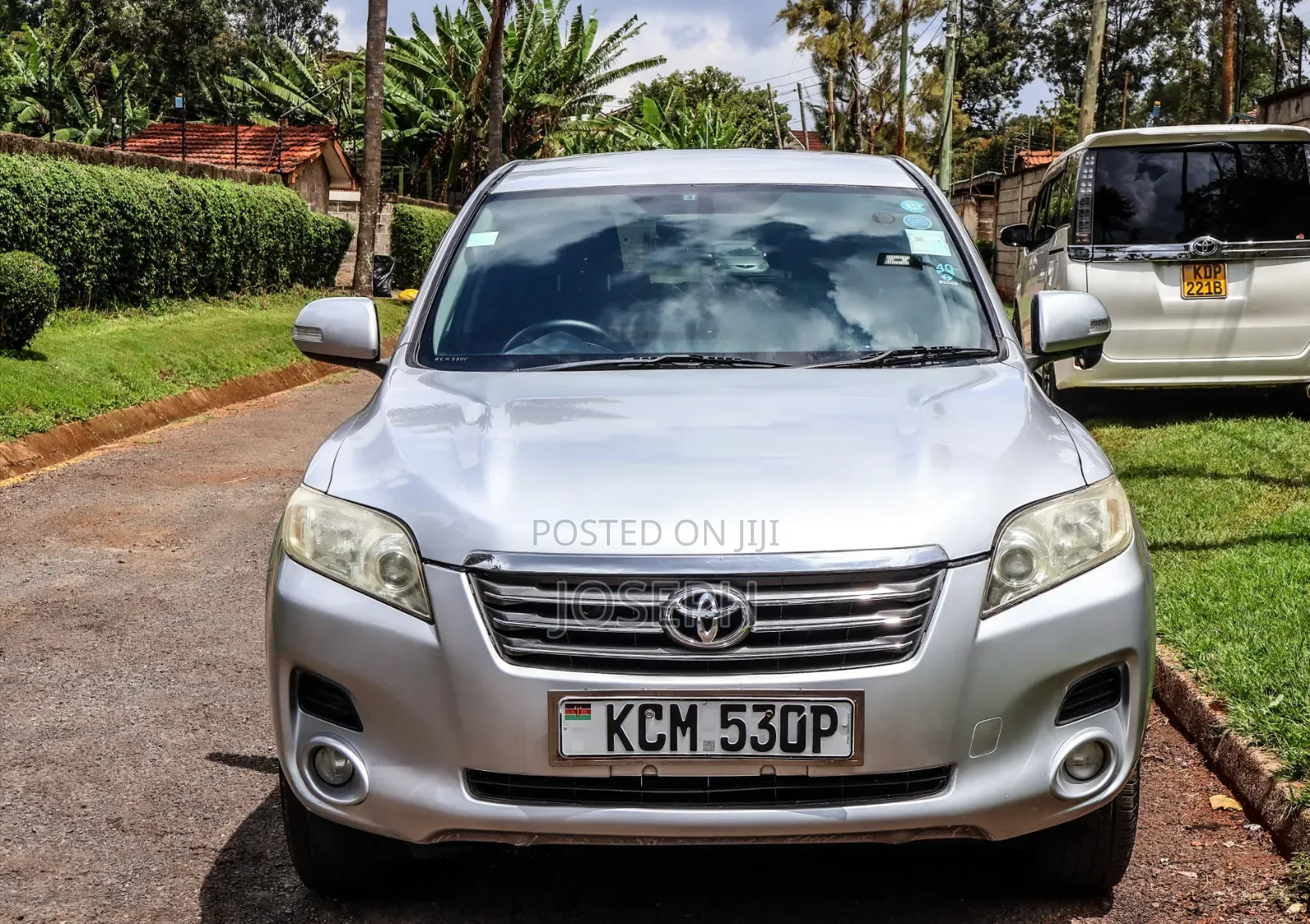 Toyota Vanguard 2010 Silver