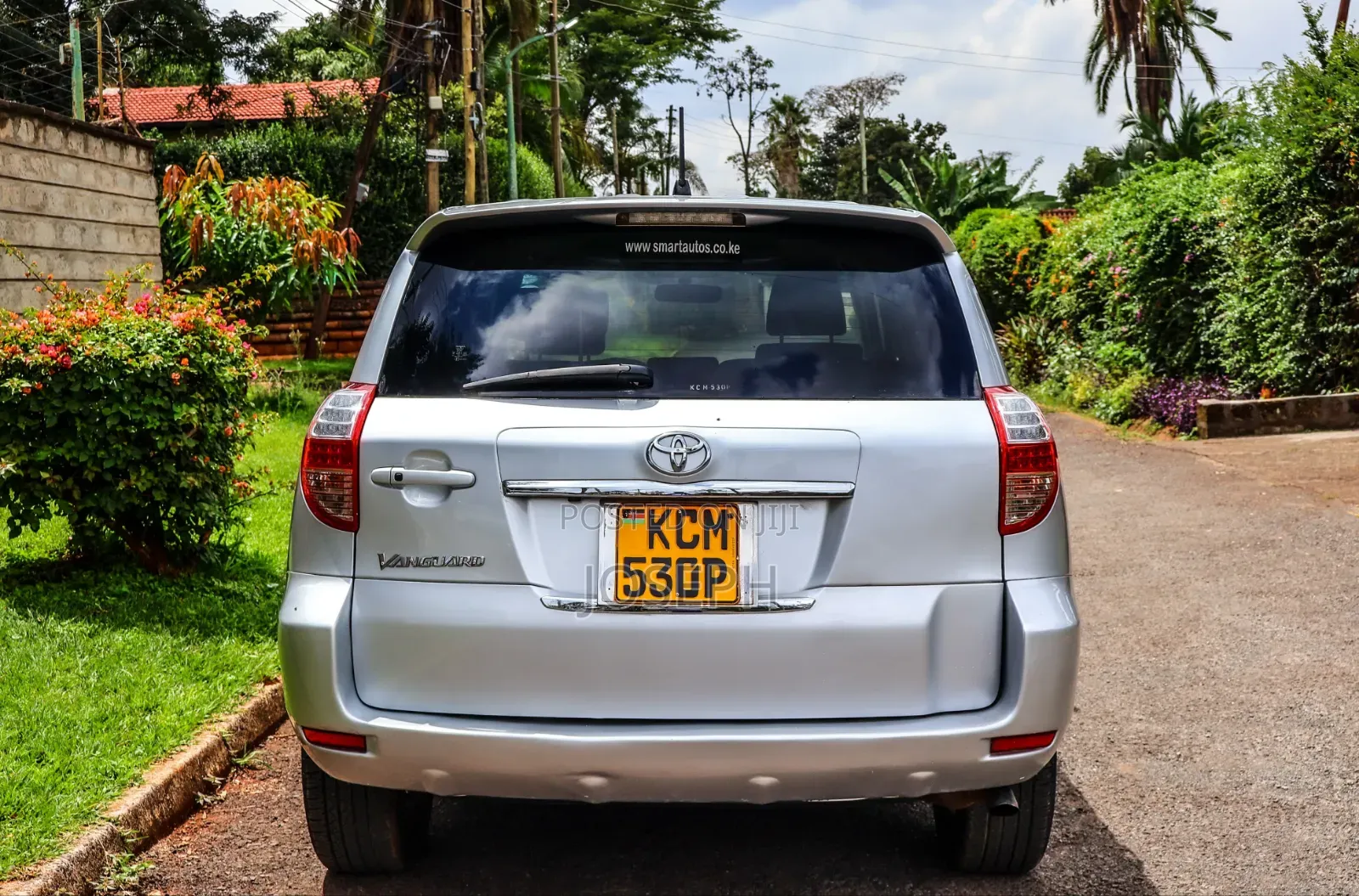 Toyota Vanguard 2010 Silver
