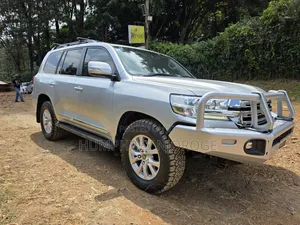 Toyota Land Cruiser 2019 Silver