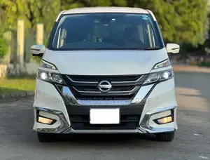 Nissan Serena 2018