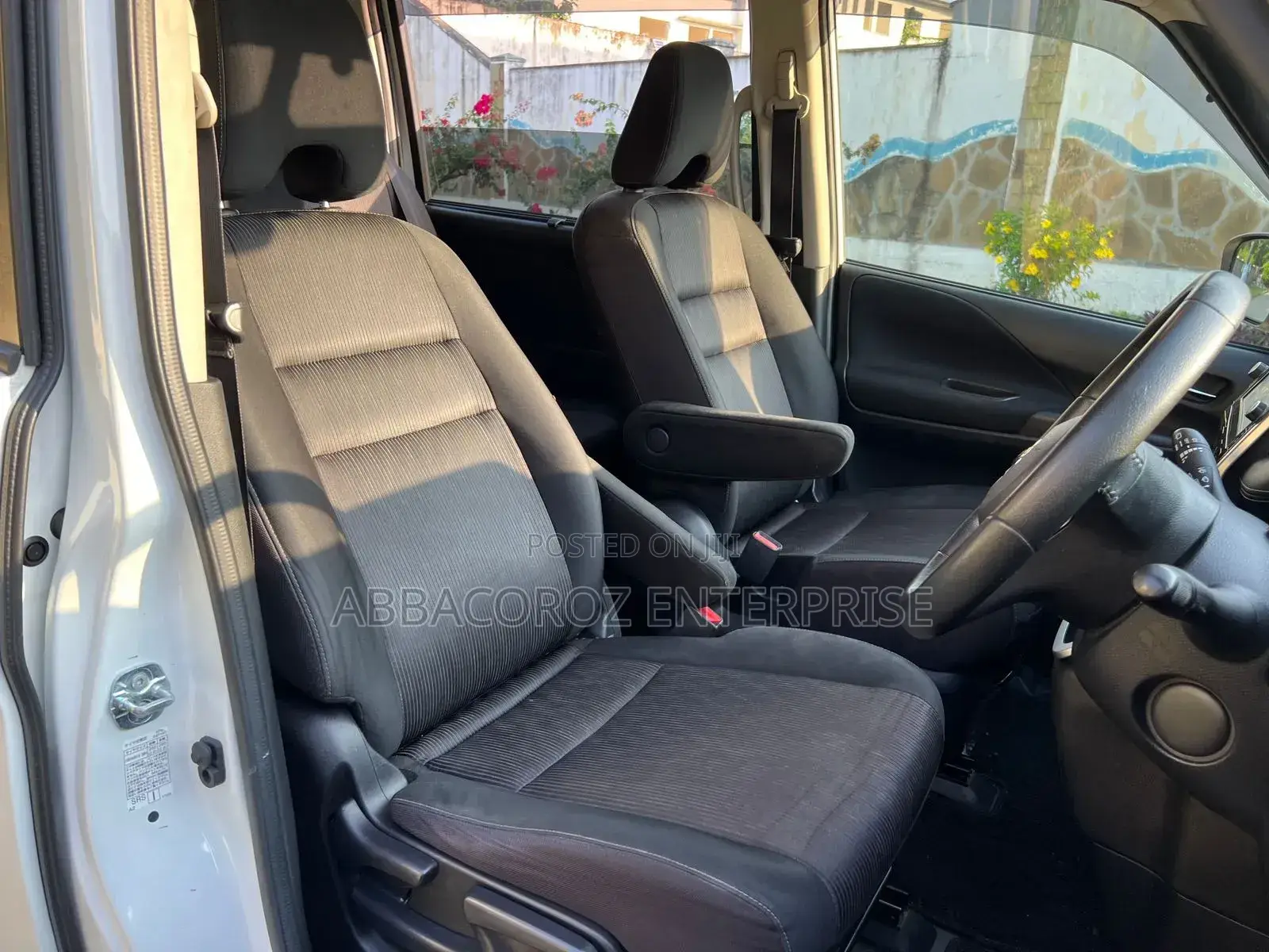 Nissan Serena 2018