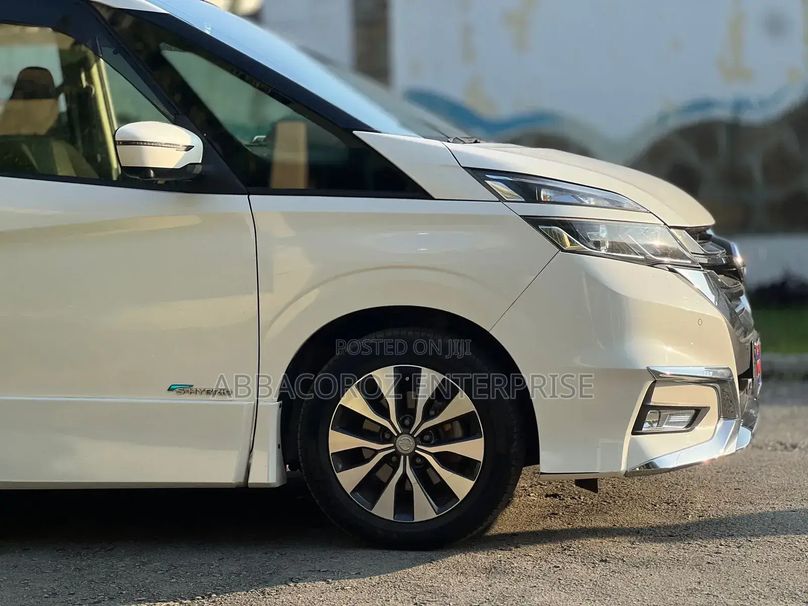 Nissan Serena 2018