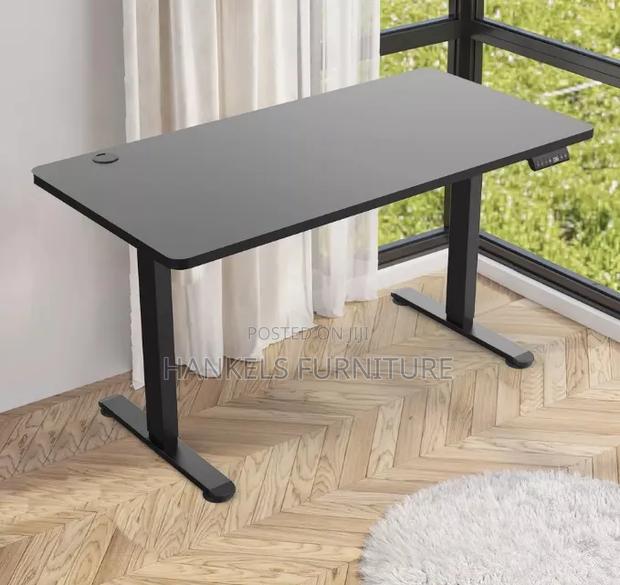 1.4m Electric Desk – Smart Ergonomic Office Furniture Solution