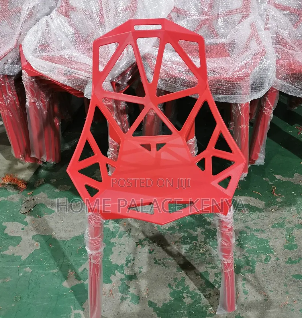 Plastic Chair: Multi Purpose Plastic Chaise Chair for Household Use