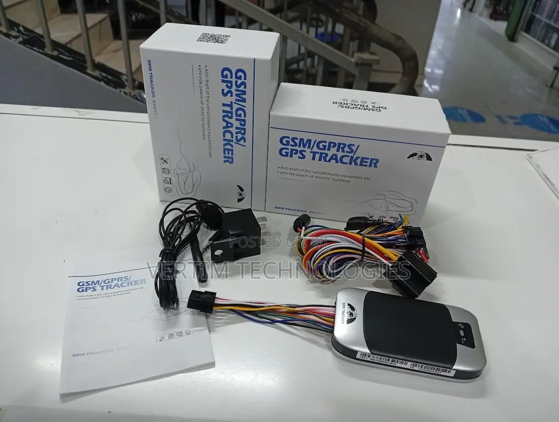 Durable Waterproof Design Engine Stop Coban Tk303 Fleet GPS Tracker