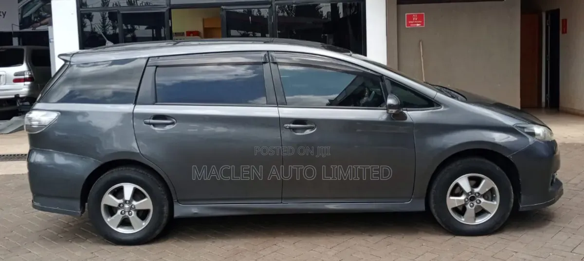 Toyota Wish 2012 Gray