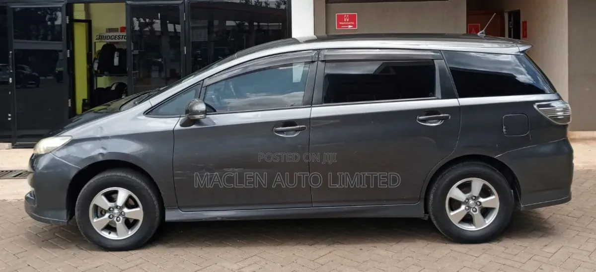 Toyota Wish 2012 Gray