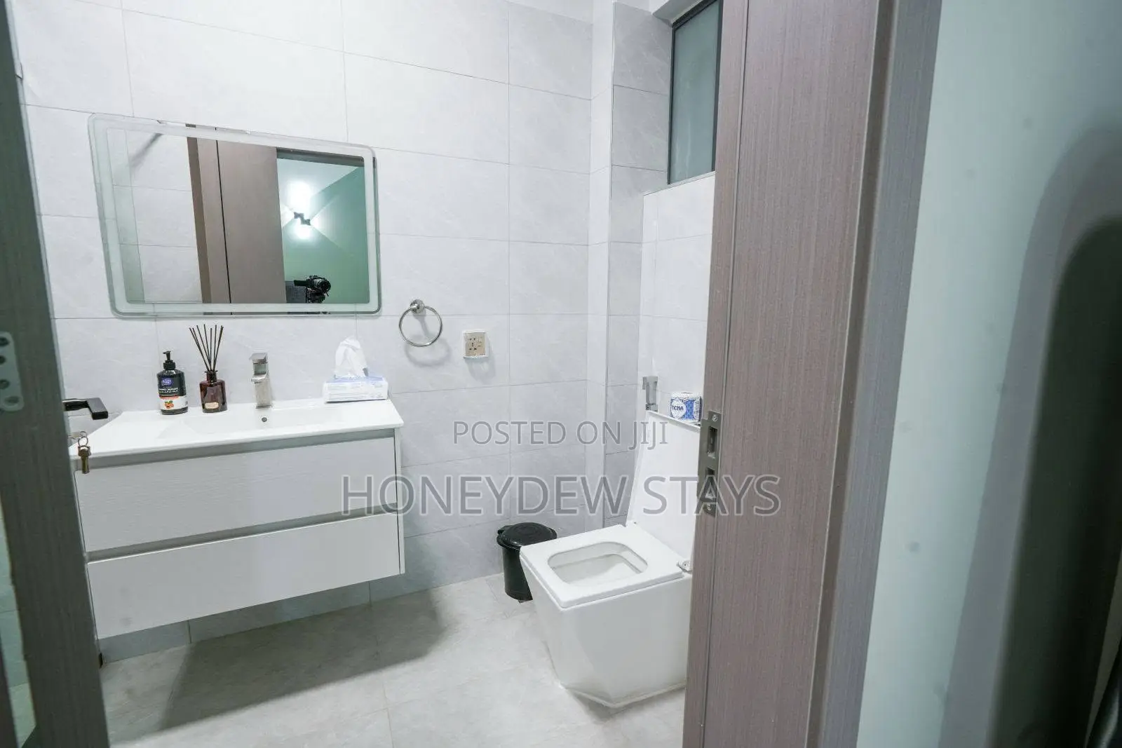 Premium Furnished 5br Apartment at Royal Oaks Residency