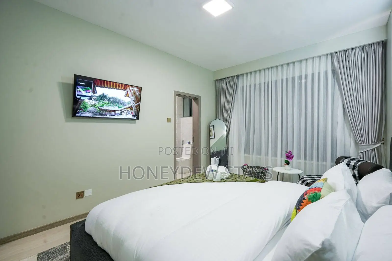 Premium Furnished 5br Apartment at Royal Oaks Residency