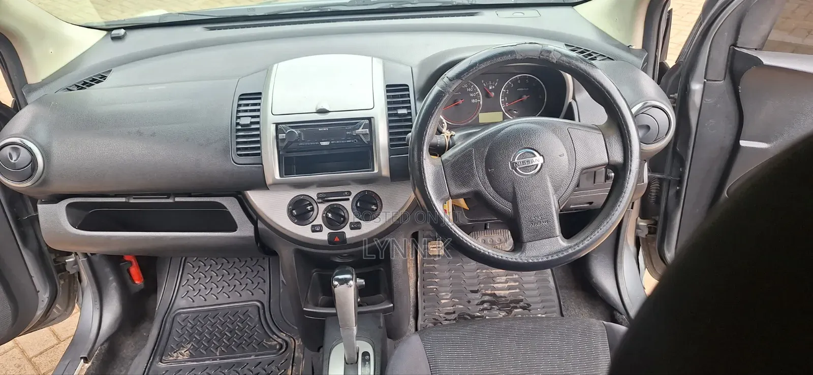 Nissan Note 2011 Gray