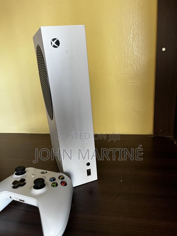 Xbox Series S - thumbnail 2