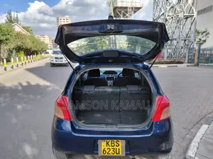 Toyota Vitz 2005 Blue