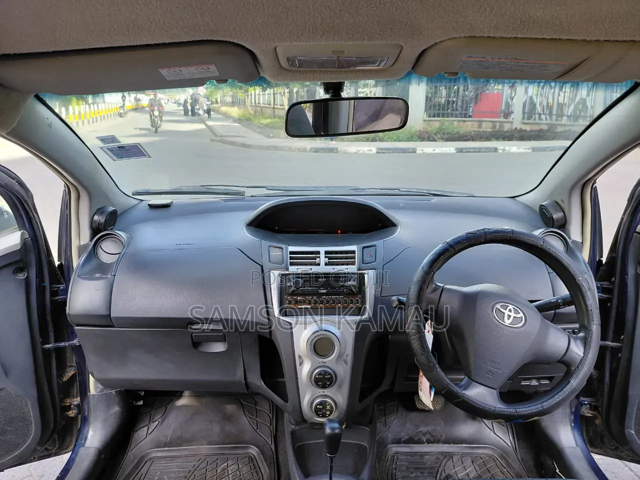 Toyota Vitz 2005 Blue