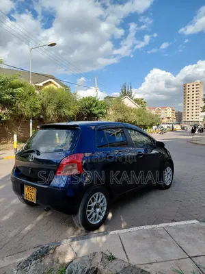 Toyota Vitz 2005 Blue