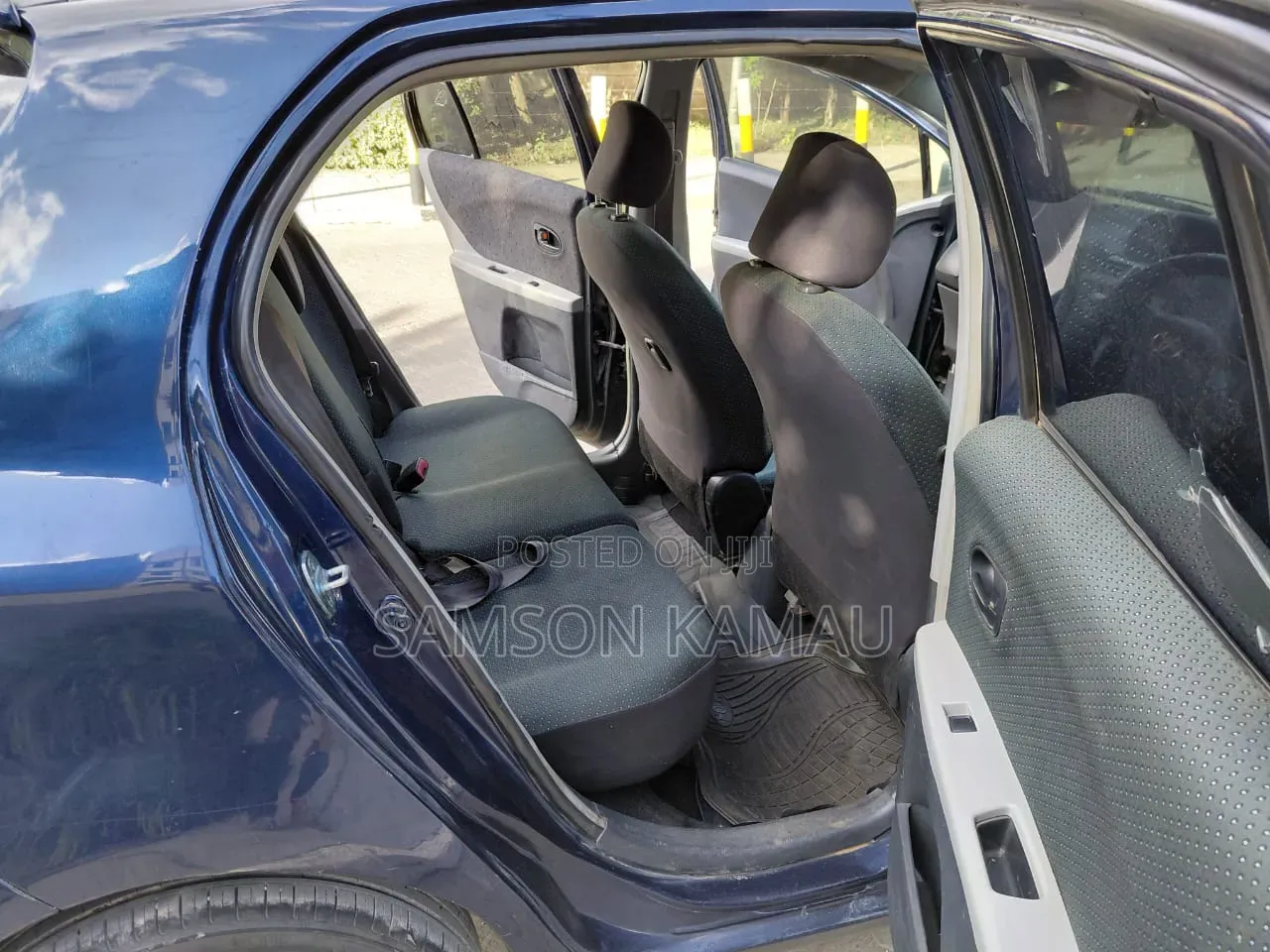 Toyota Vitz 2005 Blue