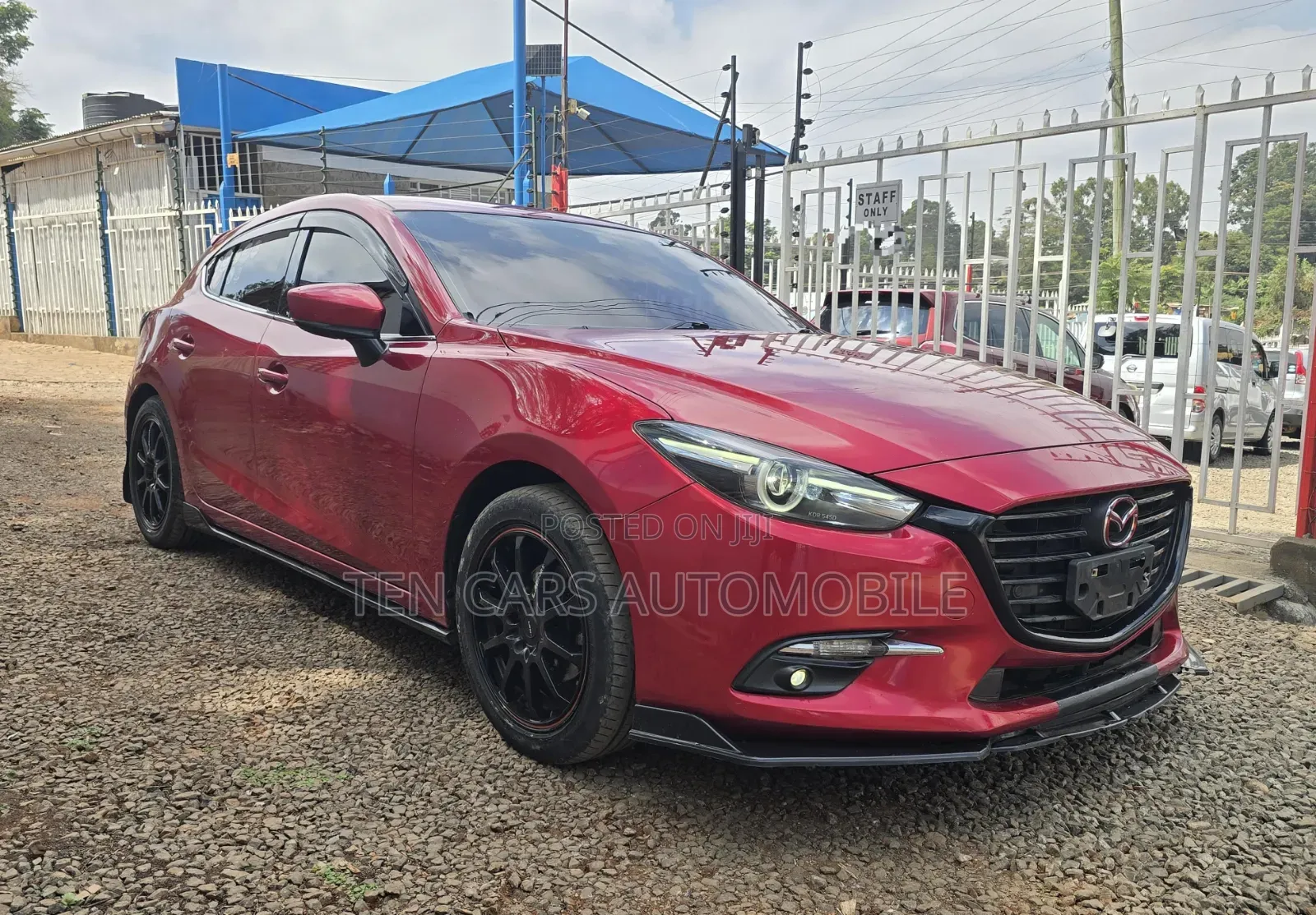 Mazda Axela 2017 Red